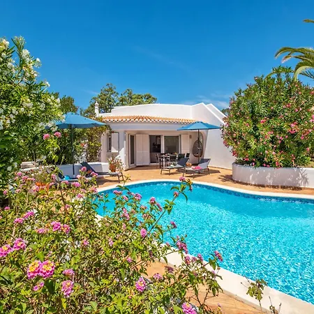 Вилла Villa In Algarve With Pool & Near Golden Beaches Армасан-де-Пера