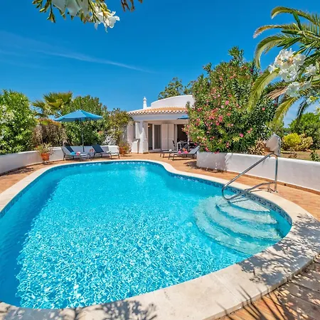 Villa In Algarve With Pool & Near Golden Beaches Вилла *