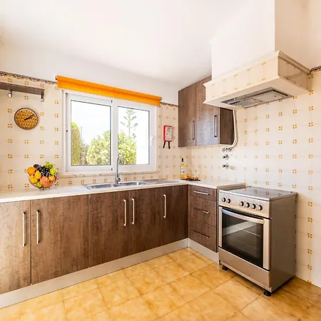 Villa In Algarve With Pool & Near Golden Beaches * Армасан-де-Пера