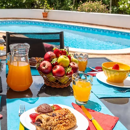 Villa In Algarve With Pool & Near Golden Beaches Вилла *